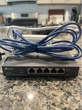 TP-Link TL-R600VPN SafeStream Wired Internet Gigabit Broadband VPN Router W/ PoE